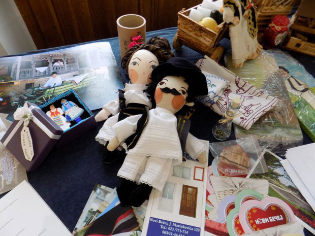 Сремац и Сремица - најбољи сувенир из Старе Пазове (ФОТО)